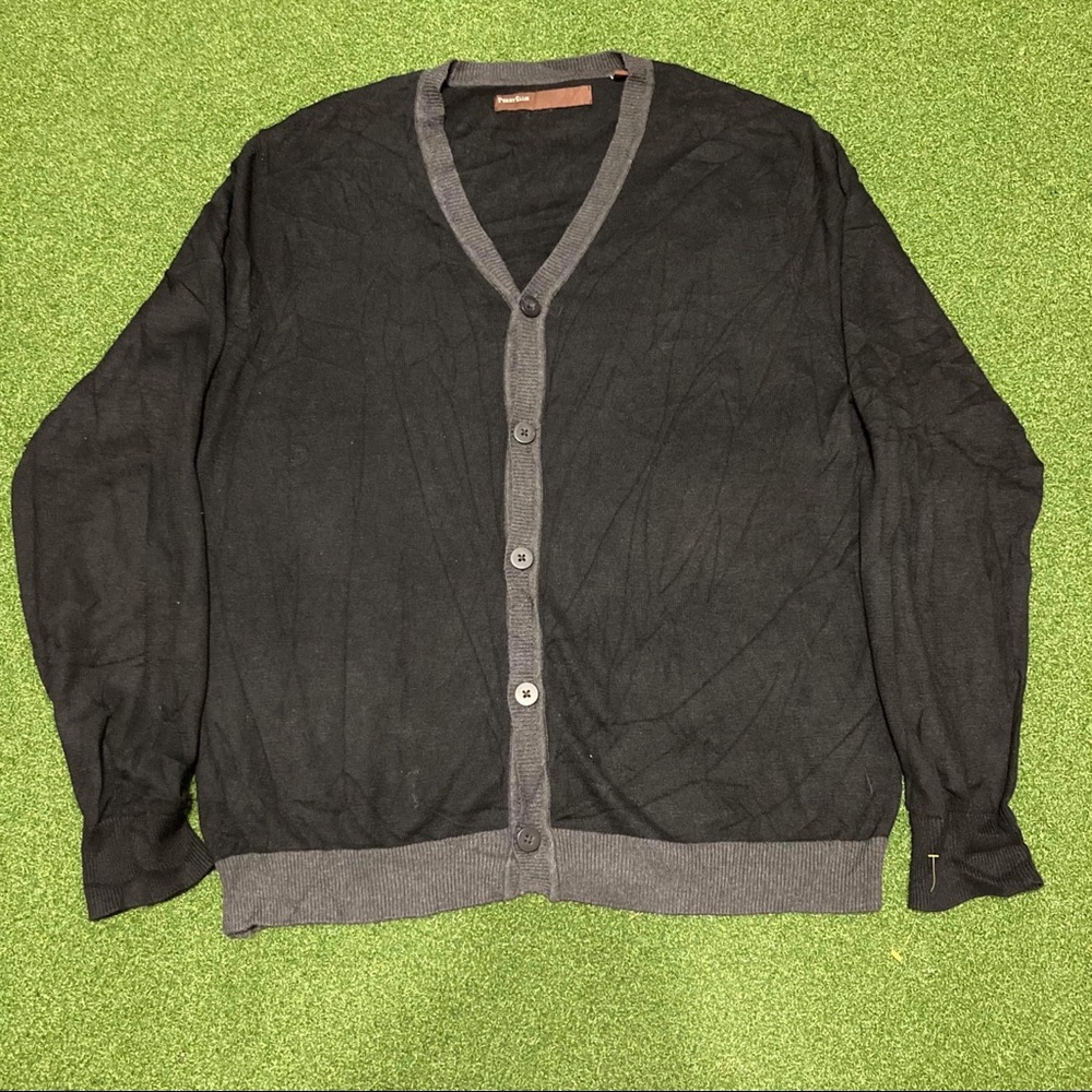 Perry Ellis Lightweight Cotton-Blend Button Up, size Medium